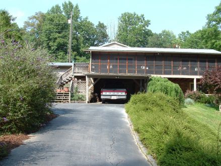 Vacation home with mother-in-law suite near maggie valley