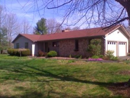 256 Henson Rd., Clintonville, WV, 24931, USA